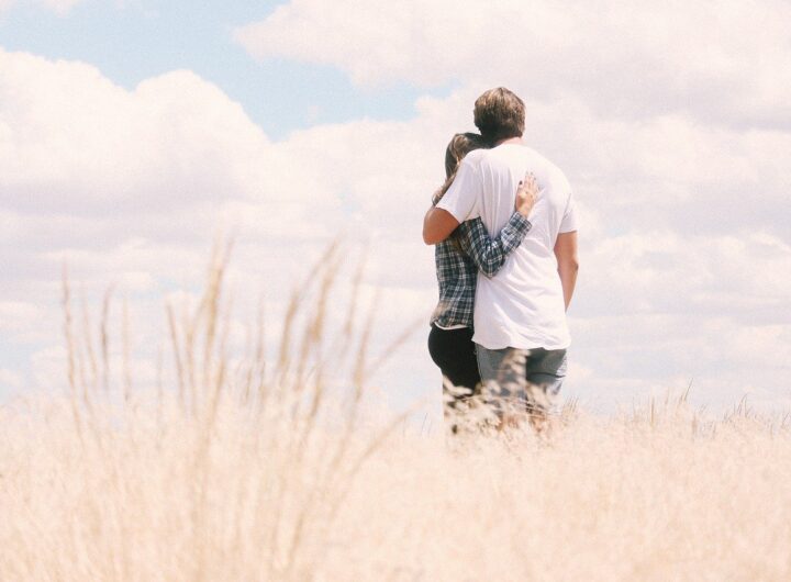 couple, hugging, outdoors-2601156.jpg
